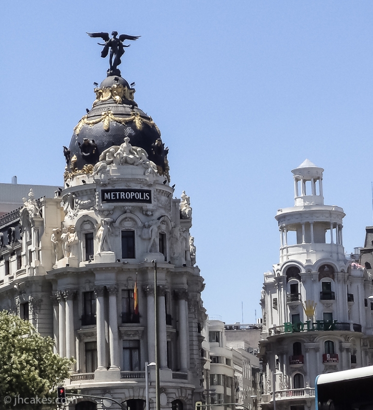 Metropolis Épület a Gran Via és a Calle Alcala találkozásánál